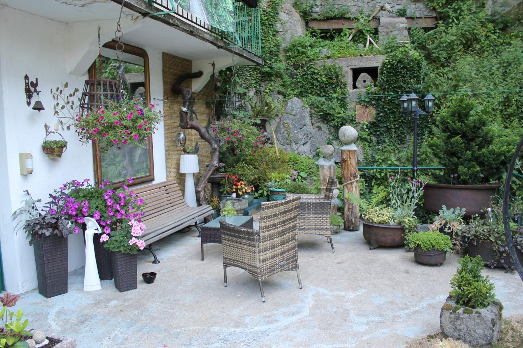 Studio Malou, Cuisine, Salle D'Eau, Terrasse Amenagee Olliergues Екстериор снимка